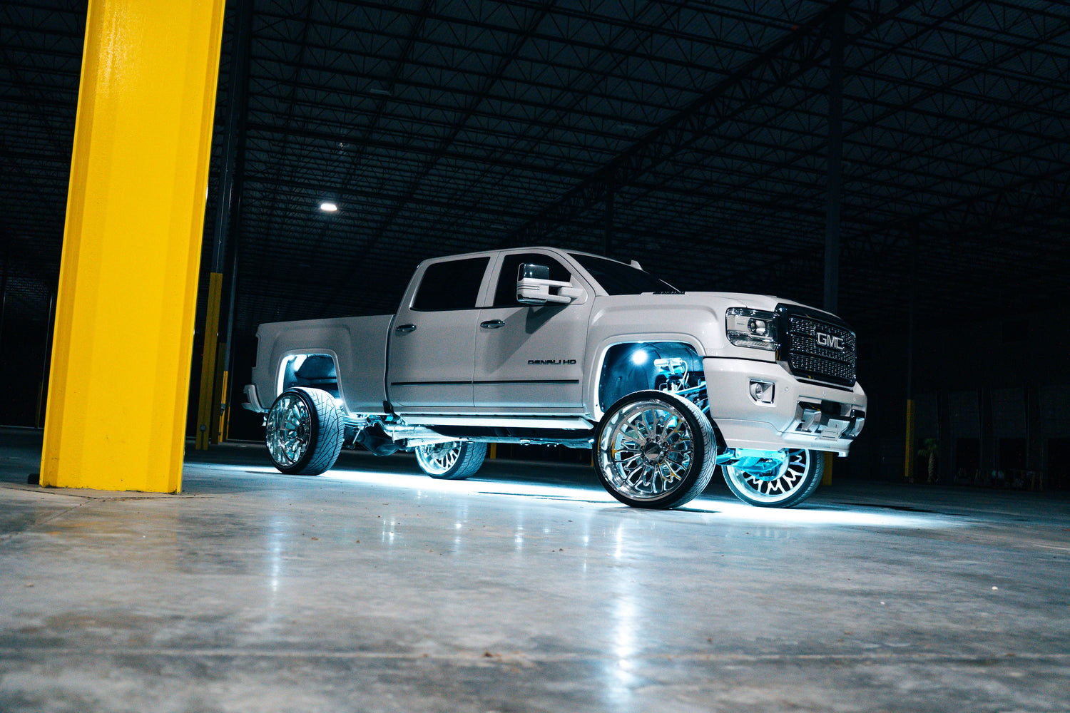 TRUCK LIGHTING