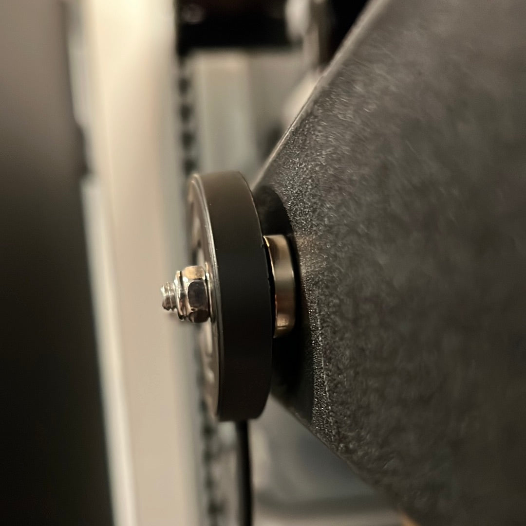 Universal Magnetic Rock Light Mount